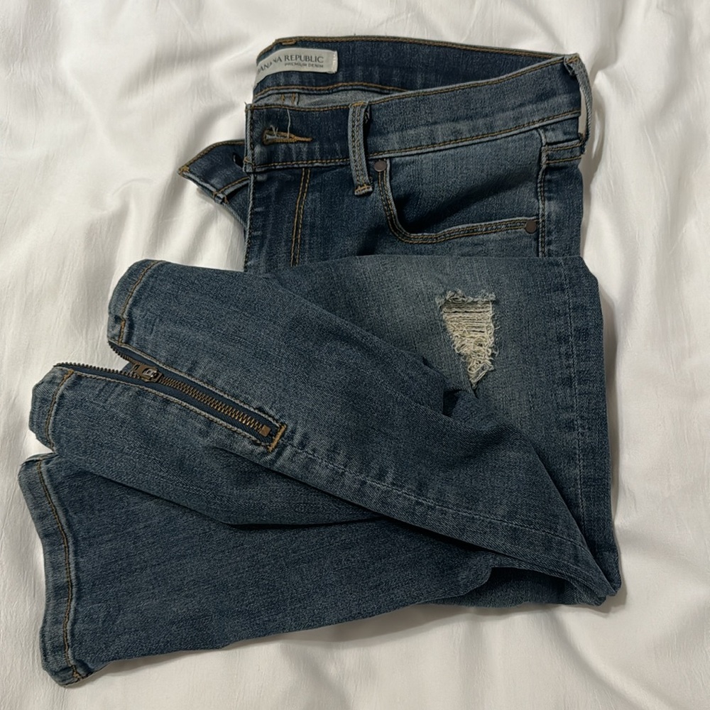 Banana republic premium denim jeans. Skinny ankle. Size 27